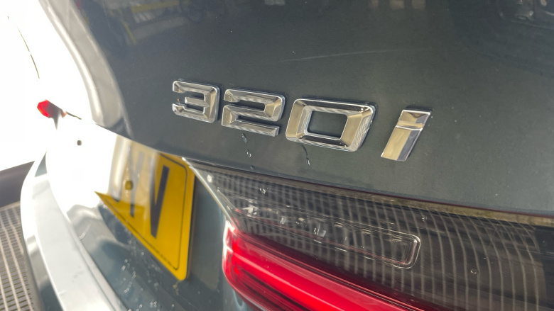 BMW 3 Series 320i SE 4dr Step Auto Petrol Saloon